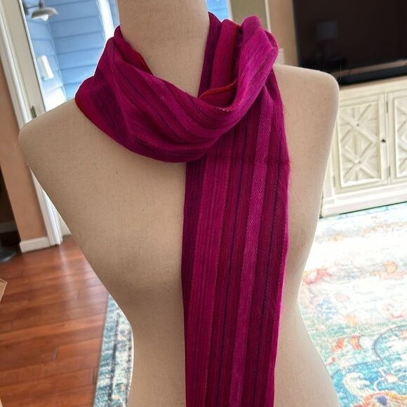 Beautiful alpaca scarf from Ecuador so soft and warm! - Picture 7 of 14